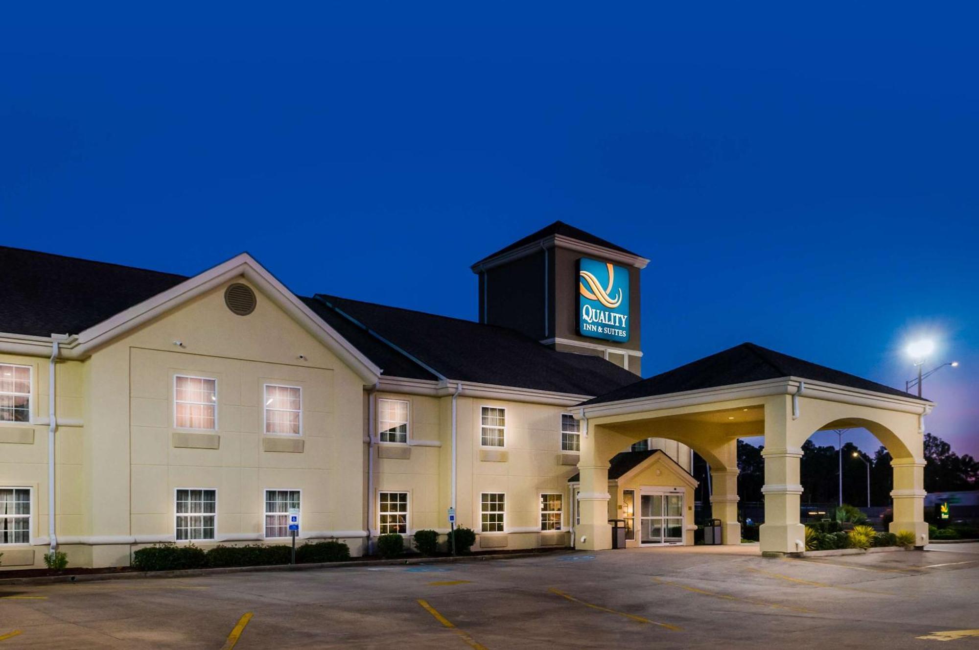 Quality & Hotel 3*